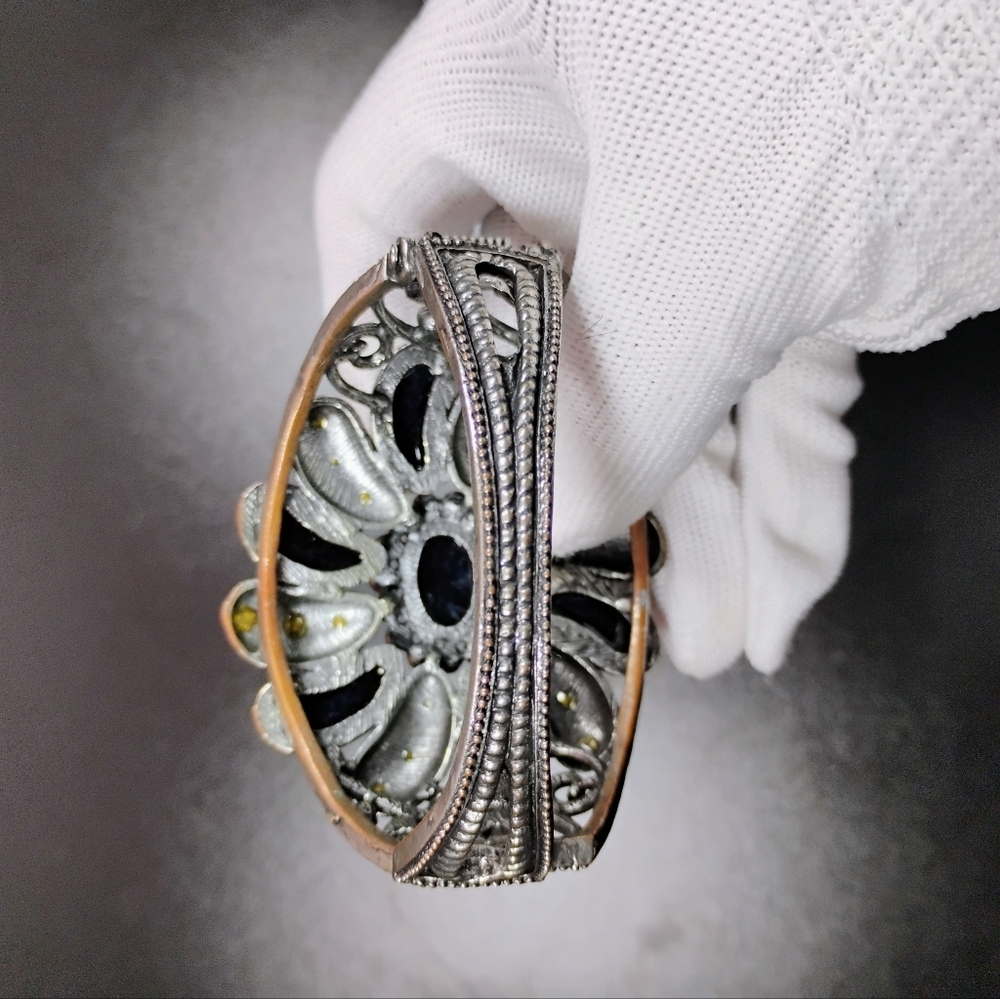 Vintage Silver Floral Cuff Bracelet Blue Cabochons - Picture 14 of 17